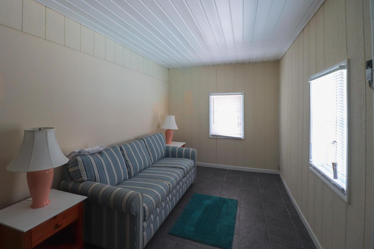 Loris Landing Cottage Myrtle Beach Exterior photo